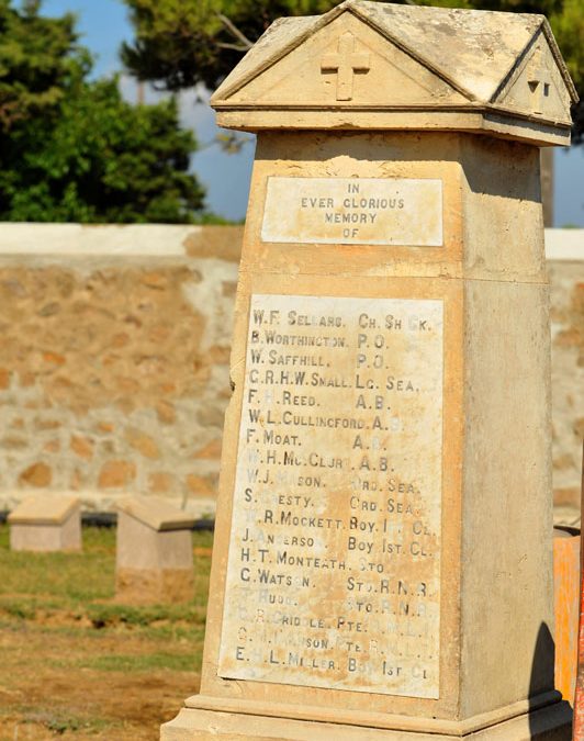 Βρετανικό μνημείο για τους νεκρούς του HMS Agamemnon